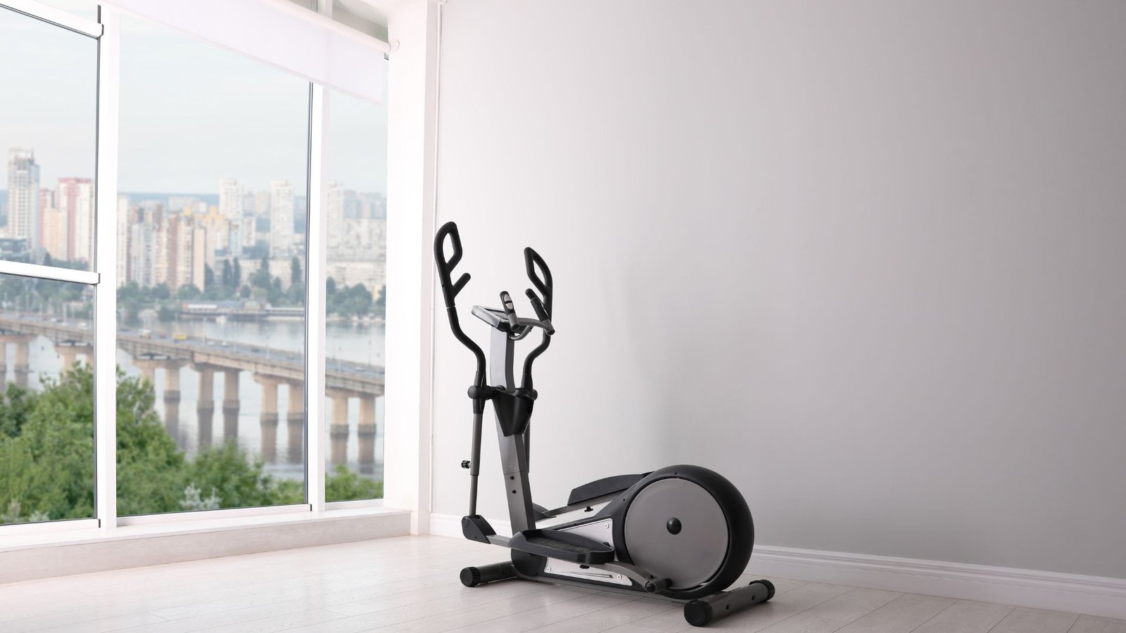 elipsinis treniruoklis namuose